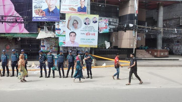 বিএনপির কেন্দ্রীয় কার্যালয়ে তালা, পুলিশের অবস্থান