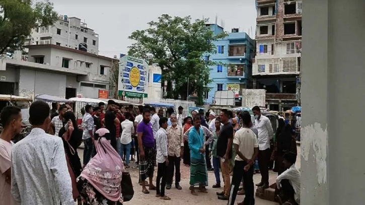 মোটরসাইকেল নিয়ন্ত্রণ হারিয়ে দেয়ালে ধাক্কা, নিহত ২